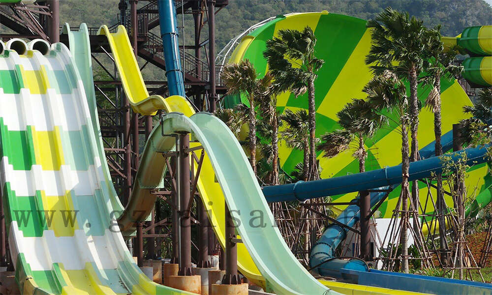 如何选择安全的水上乐园